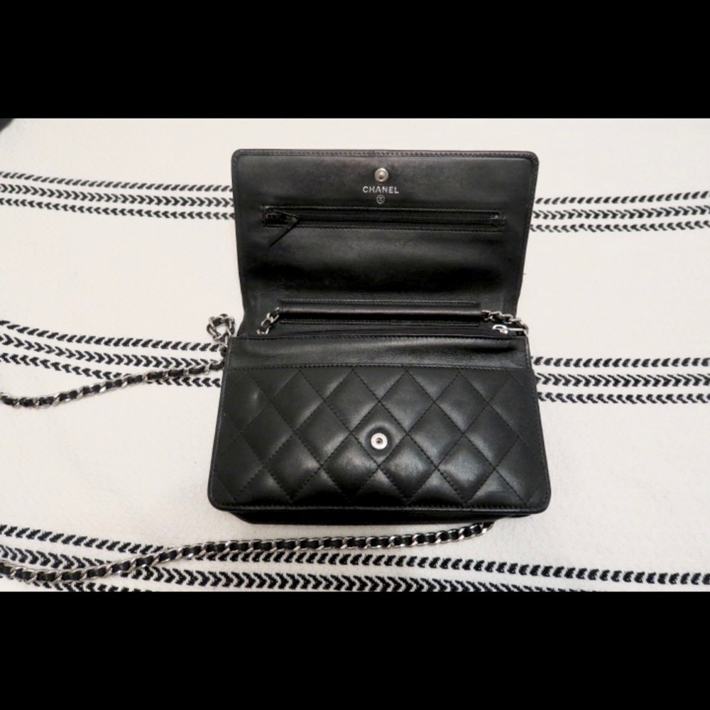 SOLD ‼️ Chanel black Cambon WOC - Picture 2 of 9